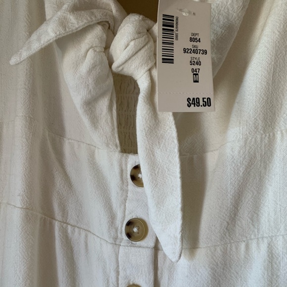 🌻Button front white dress - Picture 4 of 5